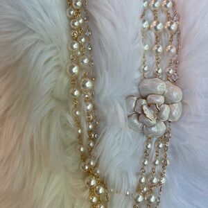 Elegant Pearl Camellia and Gold Necklace